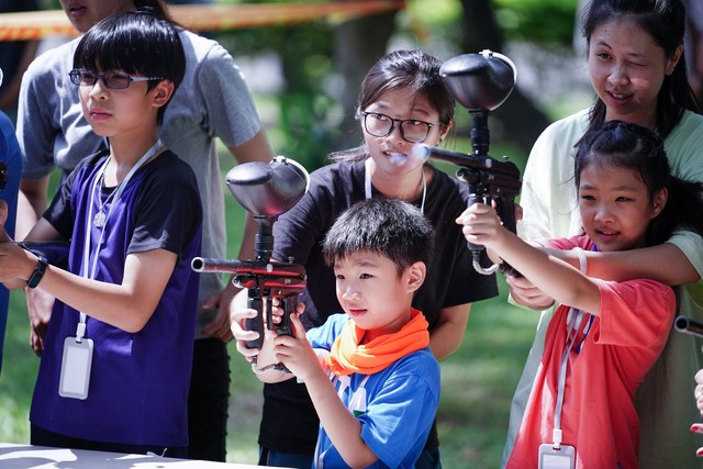 固定靶射擊體驗-夏令營,高雄夏令營,親子夏令營,漆彈夏令營,戶外活動,親子活動,水彈夏令營,漆彈場,救國團,社教館,水彈,漆彈,水彈槍,水晶彈