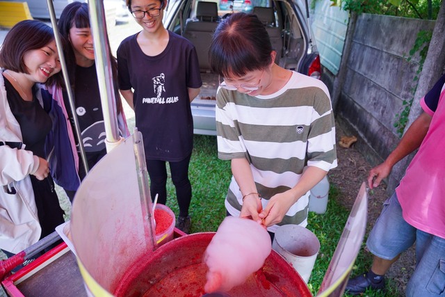 邀請廠商棉花糖製作與贈送-高雄最溫馨戶外活動團隊