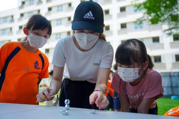 老師也下場一起競賽：熊麻吉活動團隊水彈最專業多元團隊：長頸鹿美語麻豆分校樂群課輔水彈戶外教學成長營，不僅是高雄台南更是全台唯一提供免費團康活動及趣味競賽