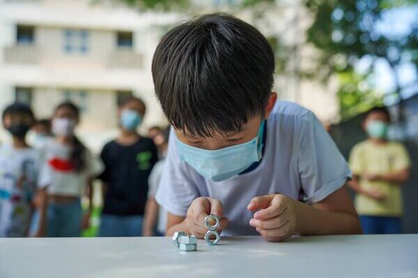 除了專注還能配養耐性：（巴黎鐵塔團康活動）欣之堤補習班水彈戶外教學成長營：全台唯一水彈冬令營夏令營免費團康活動及趣味競賽